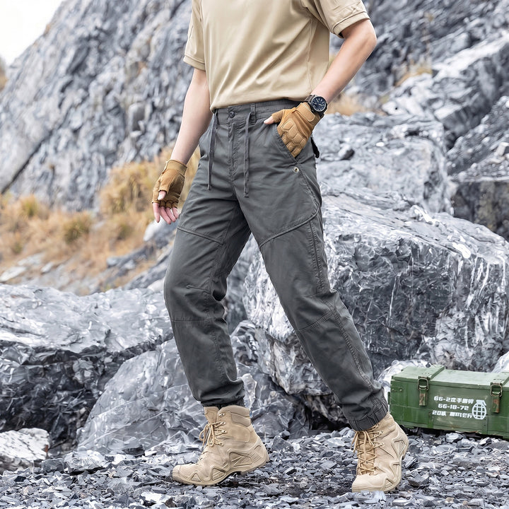 Herren Leichte Cargo-Jogginghose mit Tunnelzug, Kniepasse und elastischen Bündchen Mune Fashion
