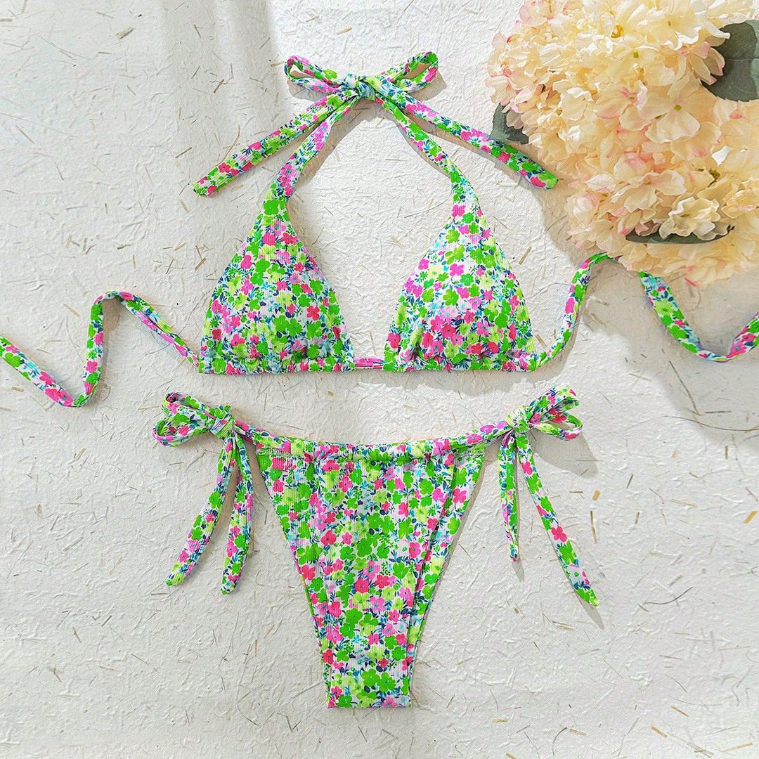 Women's Triangle Bikini with Playful Floral Design Mune Fashion