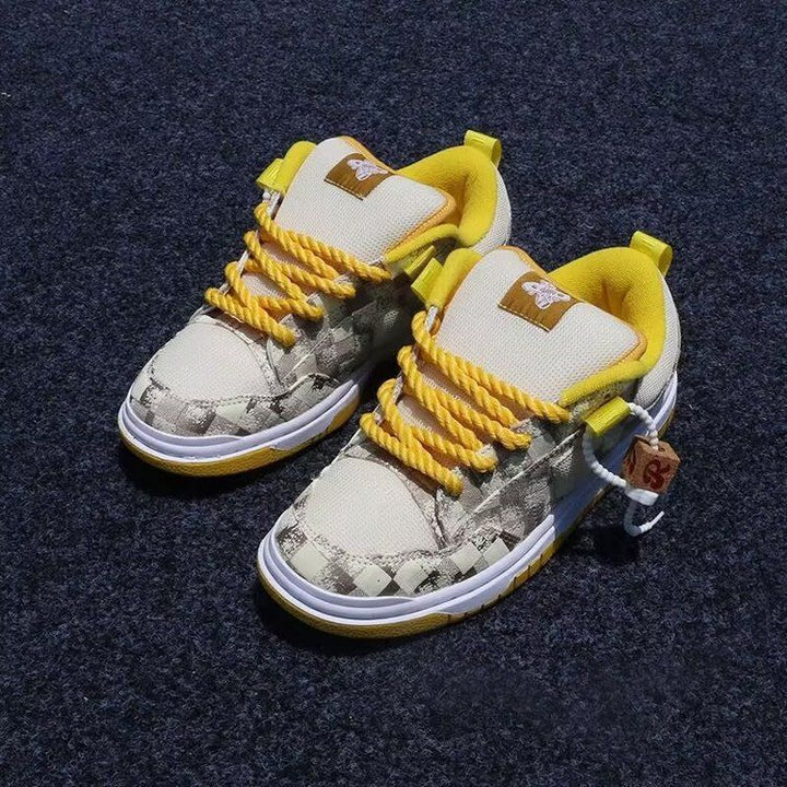Women's urban sneakers with innovative lacing and extra cushioning sole Mune Fashion
