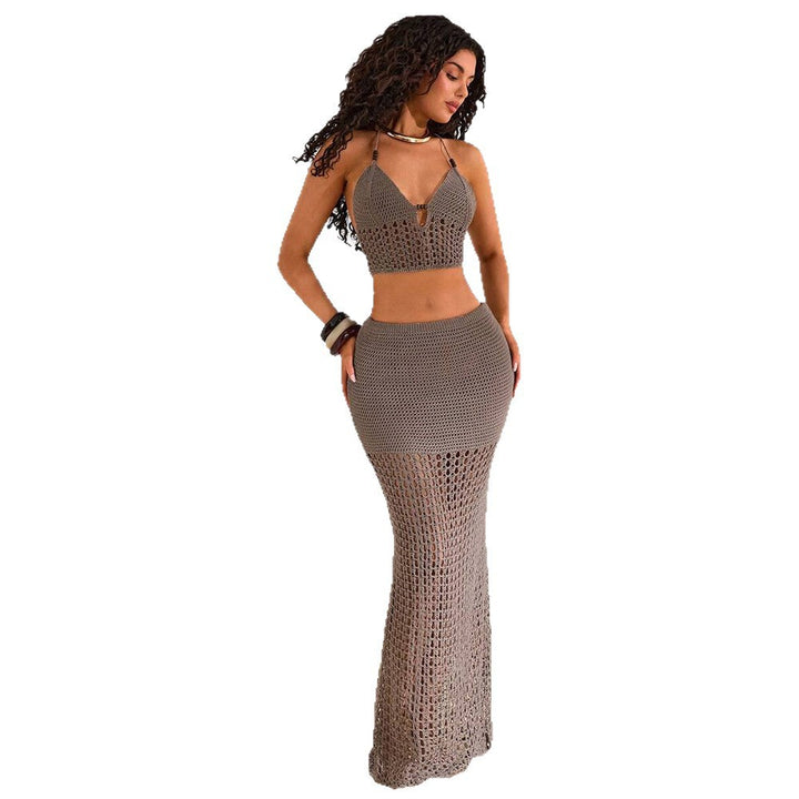 Women's crocheted beach set with deep V-neck and fitted silhouette Mune Fashion