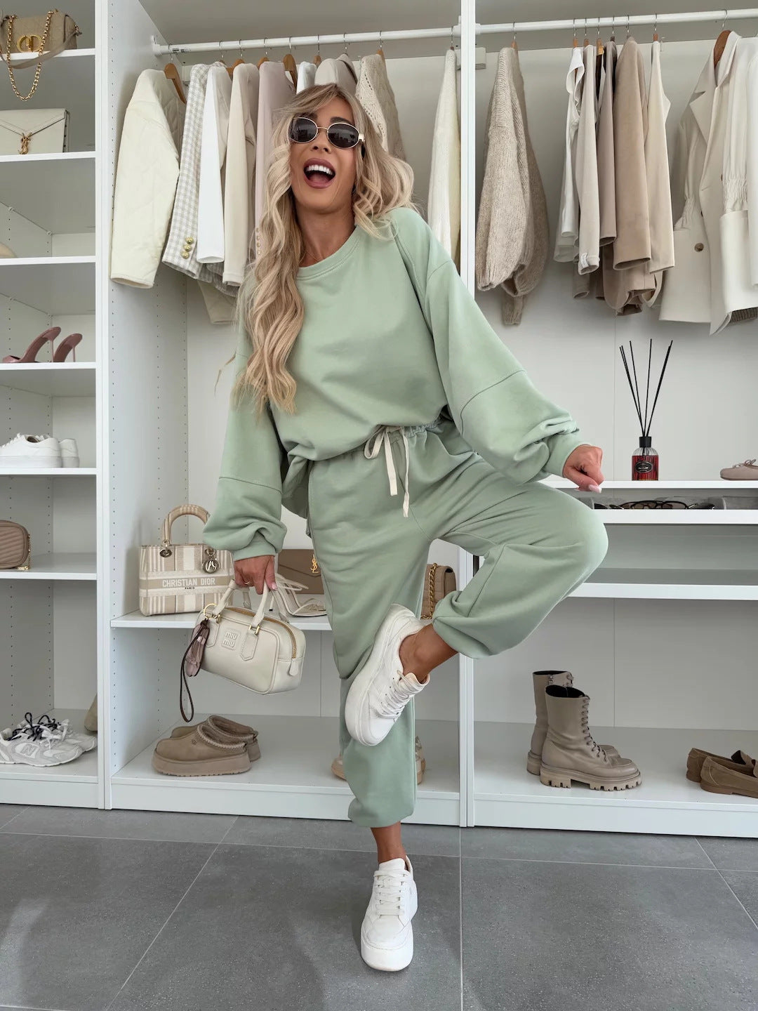 Women Oversized Loungewear Set made of soft brushed sweat with drawstring joggers and relaxed pullover Mune Fashion