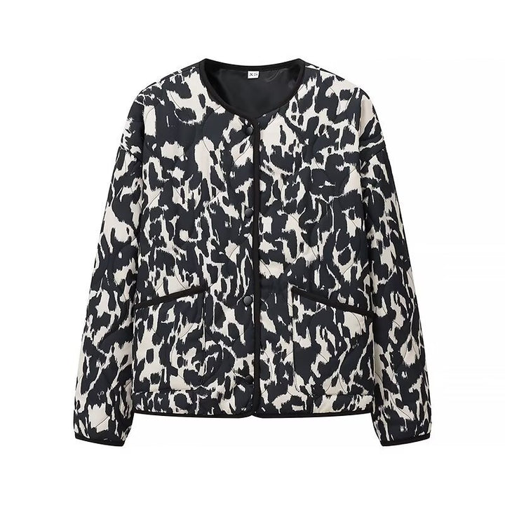 Women’s quilted jacket in oversized boxy cut with round neckline and abstract animal print Mune Fashion