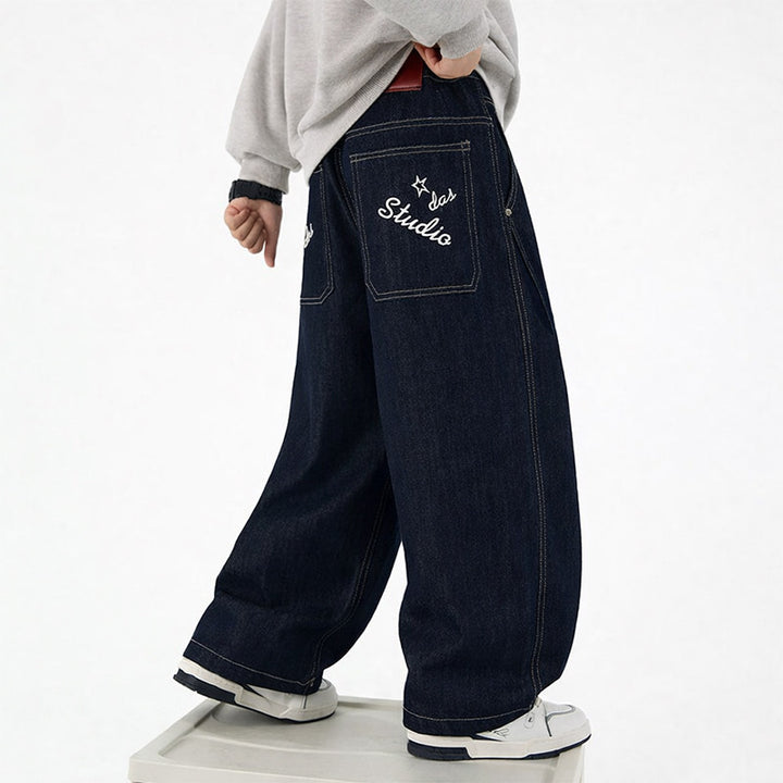 Unisex wide jeans with unique lettering Mune Fashion
