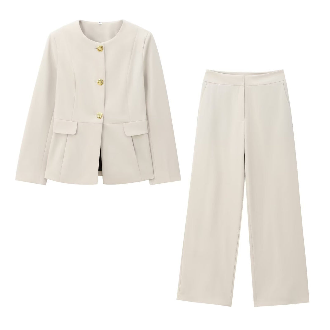 Women wide-cut culotte pants with high waist and concealed closure Mune Fashion