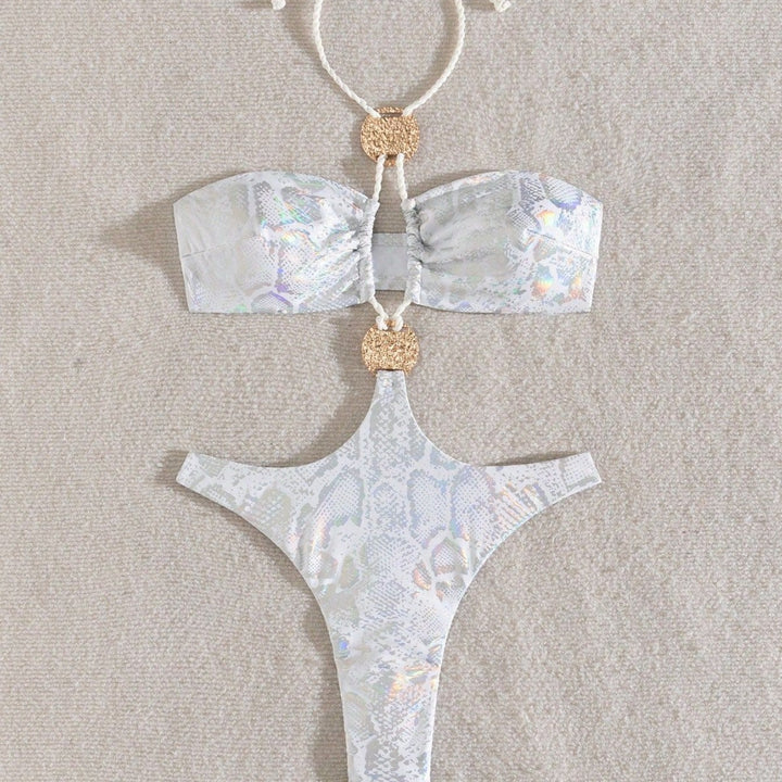 Ladies Luxury Bikini with Modern Cut-Out Mune Fashion