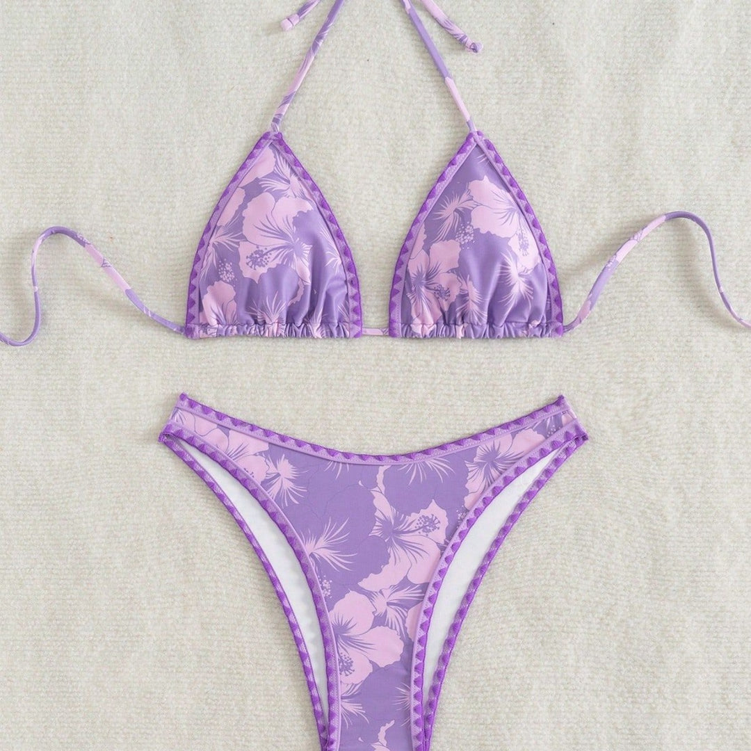Women Triangle Bikini with Playful Floral Pattern Mune Fashion