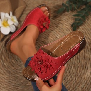 Damen Offene Zehen-Pantoletten mit Blumenapplikation, perforiertem Obermaterial und ergonomischer Keilsohle Mune Fashion