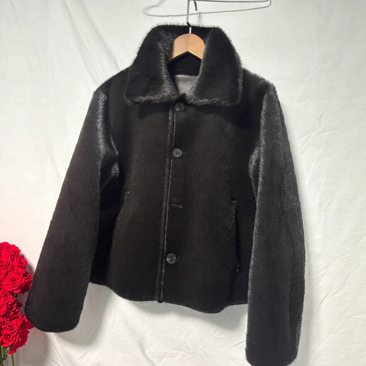 Women Boxy Faux Leather Jacket with Faux Fur Collar, Lambswool Imitation Lining and Button Closure Mune Fashion