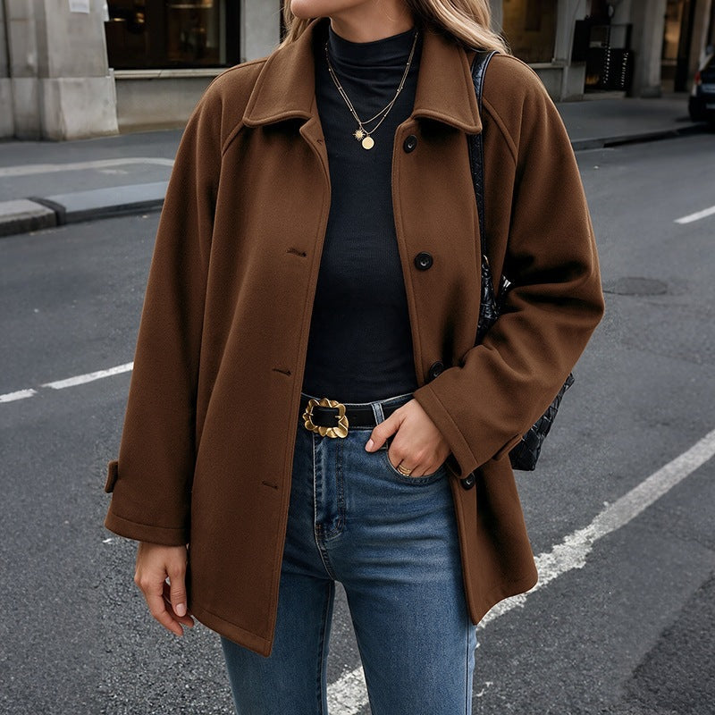 Women's short coat made of wool blend with shirt collar and straight cut Mune Fashion