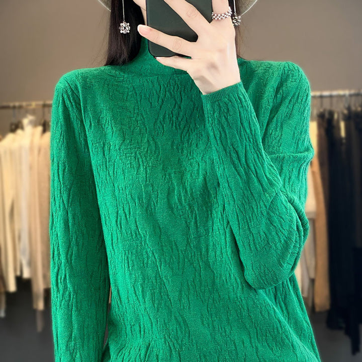 Women's Structured Fine Knit Sweater with Short Stand-Up Collar and Crinkle Look Mune Fashion