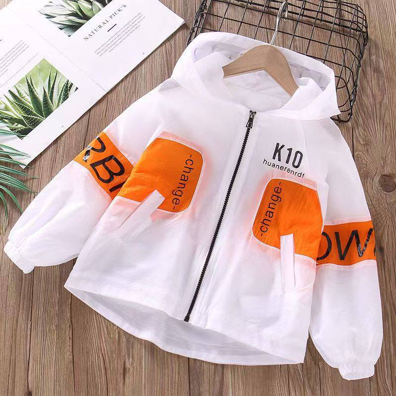 Women's nan ultra-lightweight hooded windbreaker made of breathable functional fabric with front zipper Mune Fashion