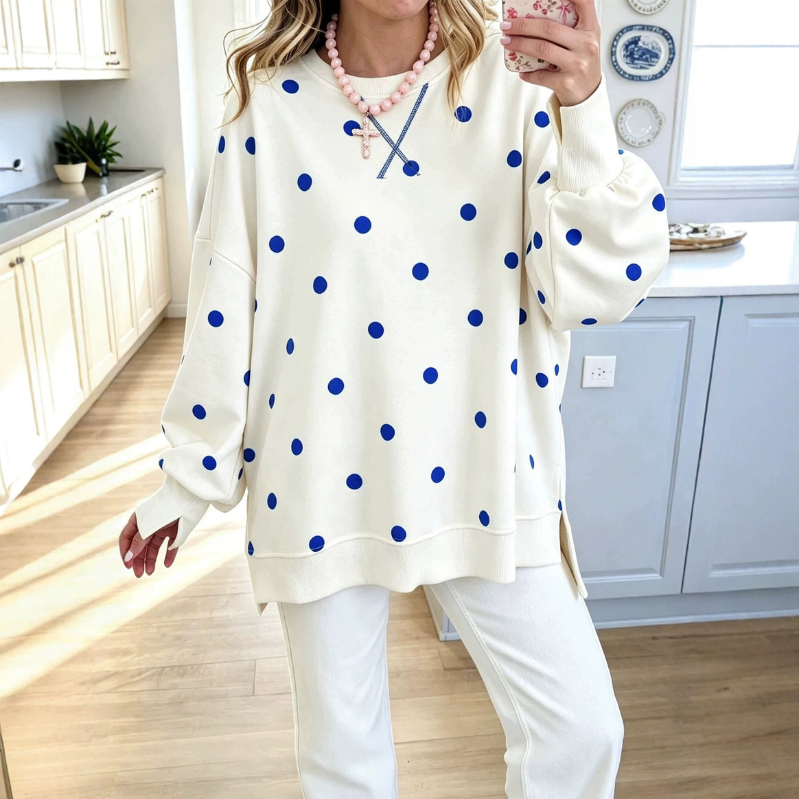 Women's Oversize Sweatshirt with Puff Sleeves, Polka Dots and Side Slits Mune Fashion