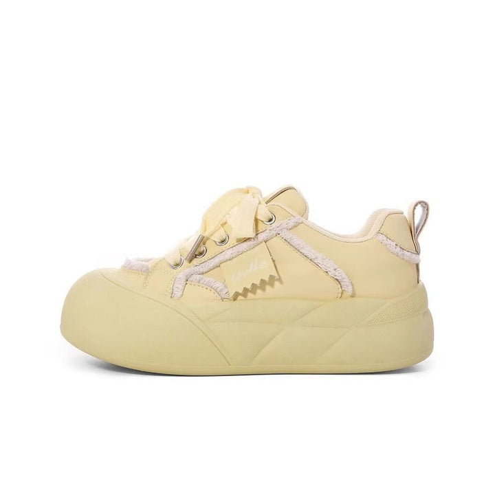 Women's platform sneakers with plush trim, softly padded insole and sculpted sole Mune Fashion