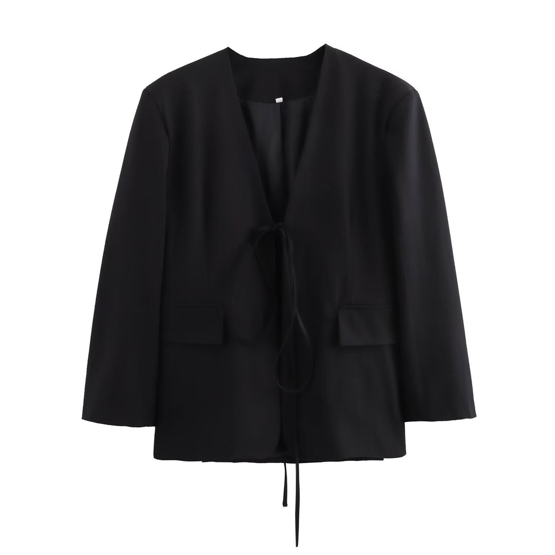 Women nan boxy blazer with deep V-neck, tie belt closure and flap pockets Mune Fashion