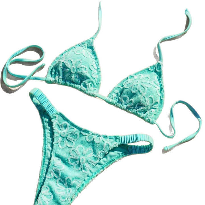 Women's triangle bikini with flower-shaped embroidery Mune Fashion