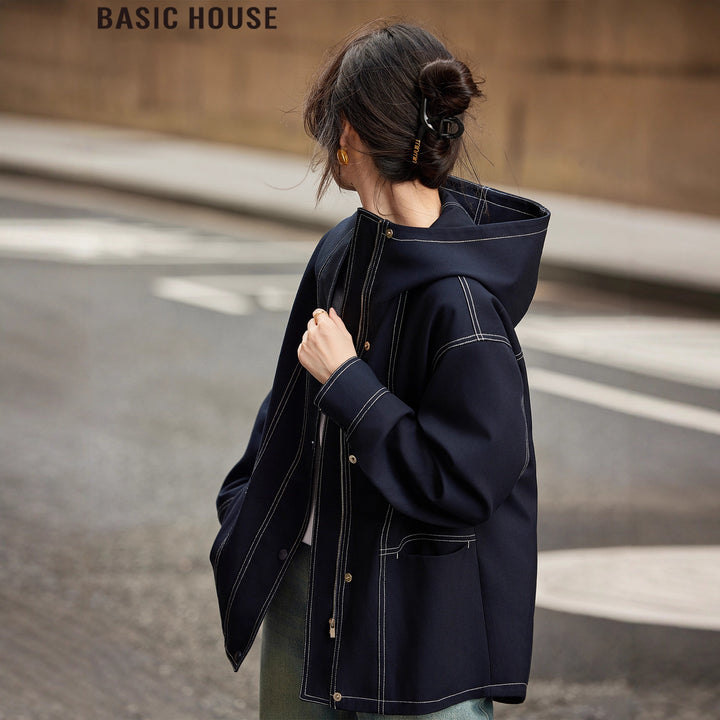 Women's hooded jacket in boxy cut with visible contrast seams Mune Fashion