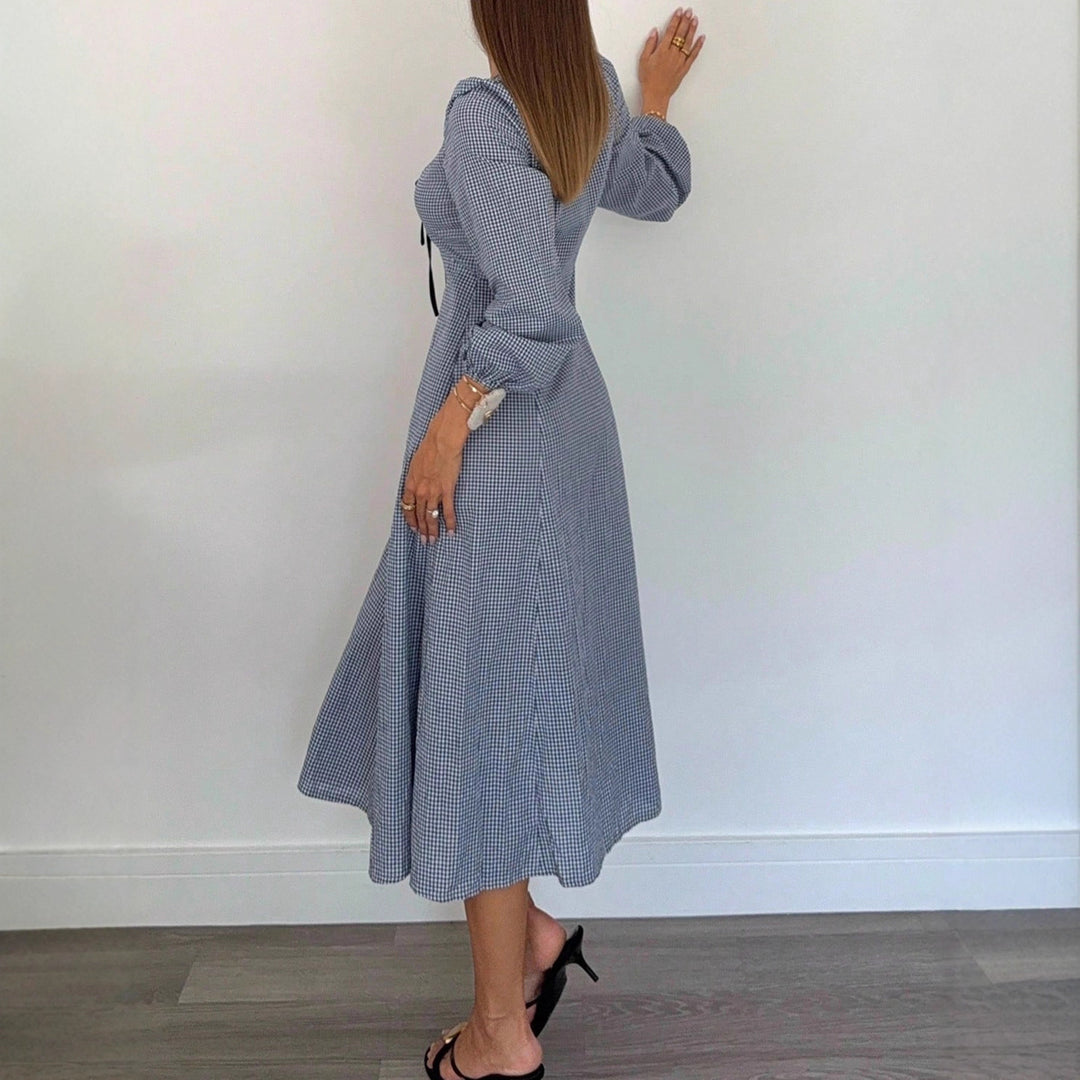 Ladies maxi dress with gingham check, square neckline, waist gathering and balloon sleeves Mune Fashion