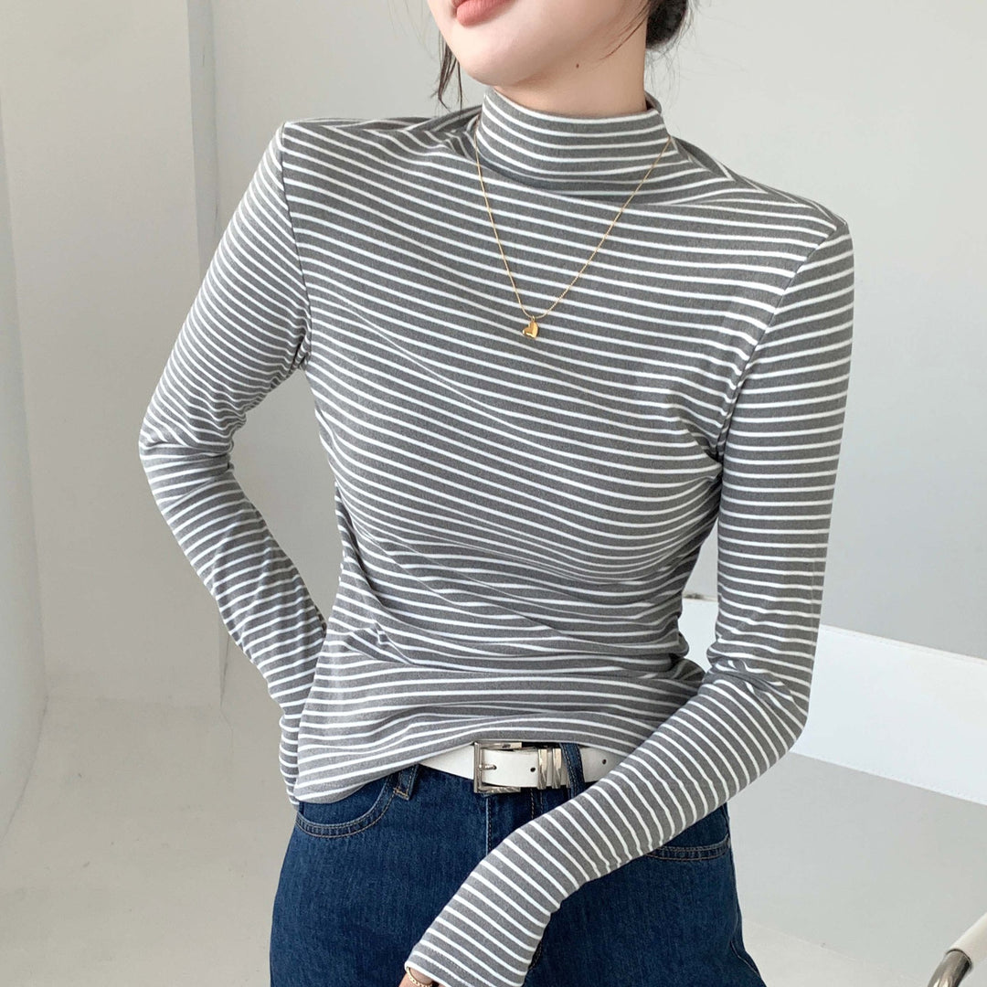 Women’s Figure-Hugging Long Sleeve Shirt with Turtle Neck Mune Fashion