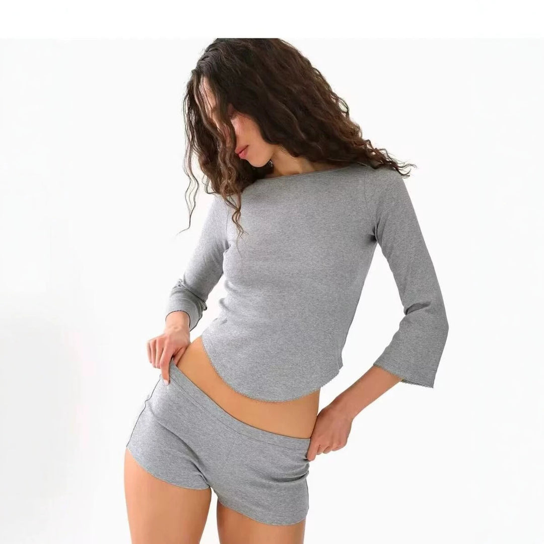 Ladies fine long sleeve rib knit with U-neckline and slim fit Mune Fashion