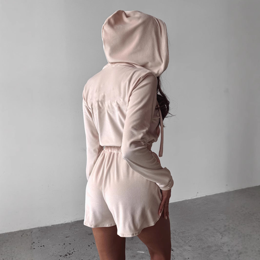Ladies cropped zip hoodie with gathered drawstring waistband and flowing high-waist shorts in lounge set Mune Fashion