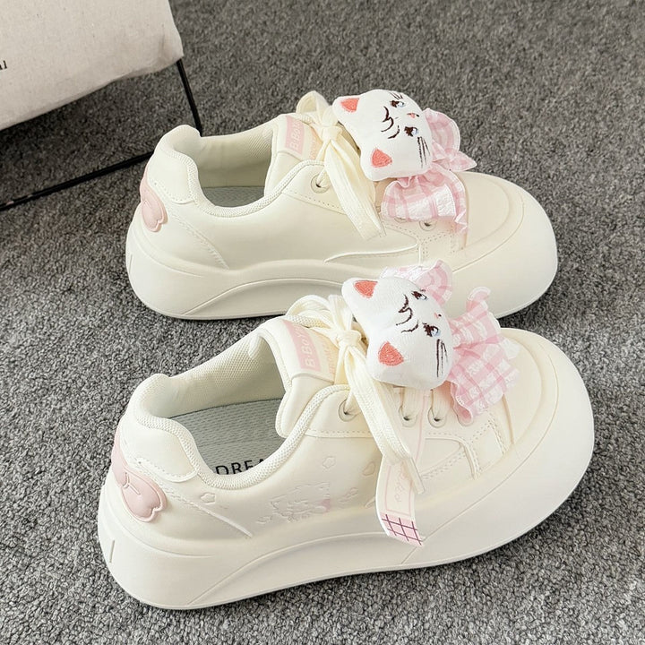 Women’s sporty sneakers with playful cat design and soft cushioned sole Mune Fashion