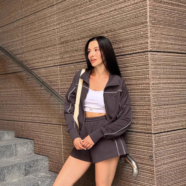 Women nan athletic two-piece with shaping sports bustier, tailored high-waist sweat shorts and zip hoodie Mune Fashion