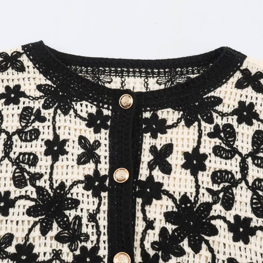 Women's Crocheted Boucle Cardigan with Three-Dimensional Flower Embroidery and Gold Accents Mune Fashion
