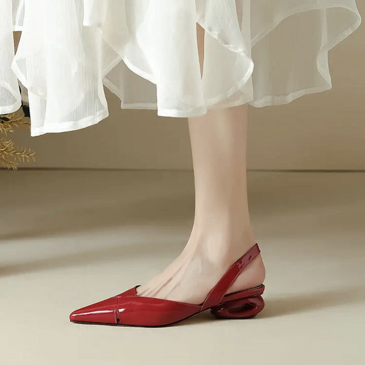 Women's slingback ballerina in patent leather with pointed toe and sculptural heel Mune Fashion