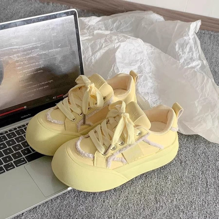 Women's platform sneakers with plush trim, softly padded insole and sculpted sole Mune Fashion
