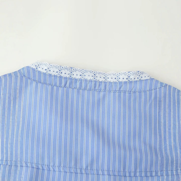 Women Striped Short Blouse with Lace Trim and Double Button Placket Mune Fashion