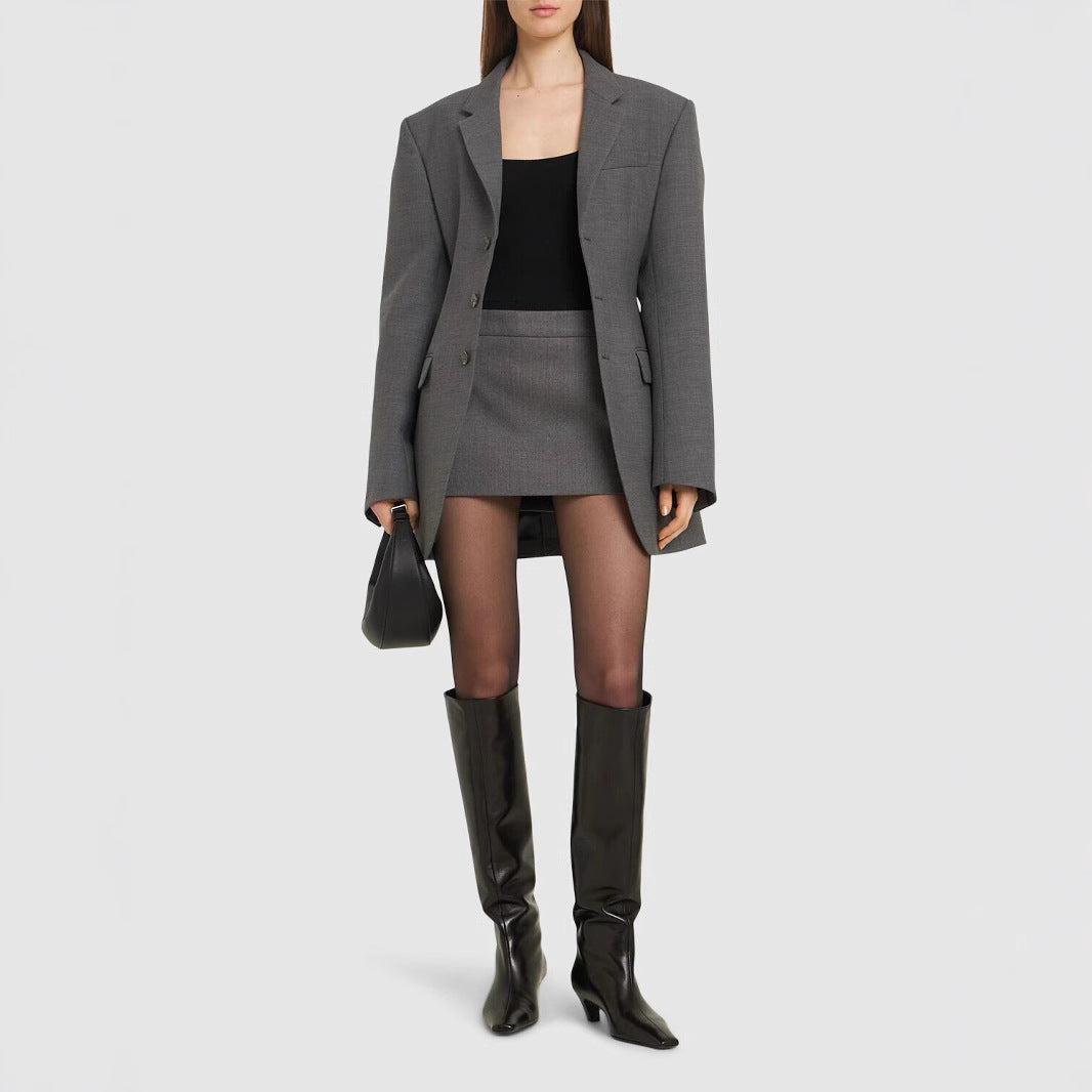 Ladies Oversize Blazer with long silhouette and distinctive shoulder section Mune Fashion
