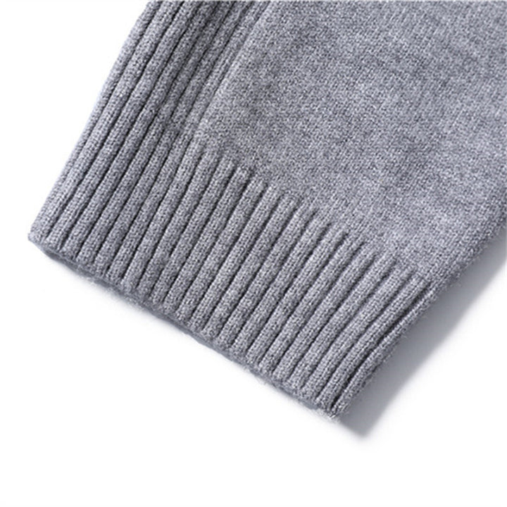 Men's fitted fine knit roll neck sweater with ribbed structure on sleeves and cuffs Mune Fashion