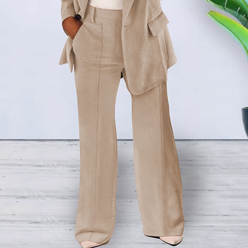 Women’s office-appropriate pantsuit set with wide trousers and tailored blazer Mune Fashion