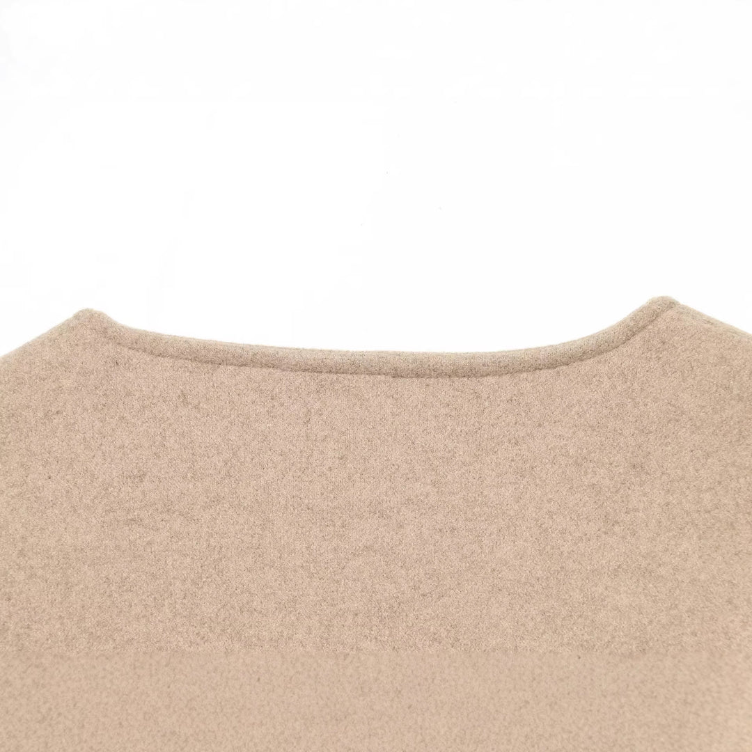 Women's short jacket in boxy-cropped wool blend with visible metal zipper and contrast cuffs Mune Fashion