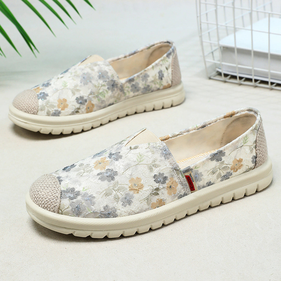 Women's floral slip-on casual slippers with knitted toe cap and shock-absorbing lightweight sole Mune Fashion