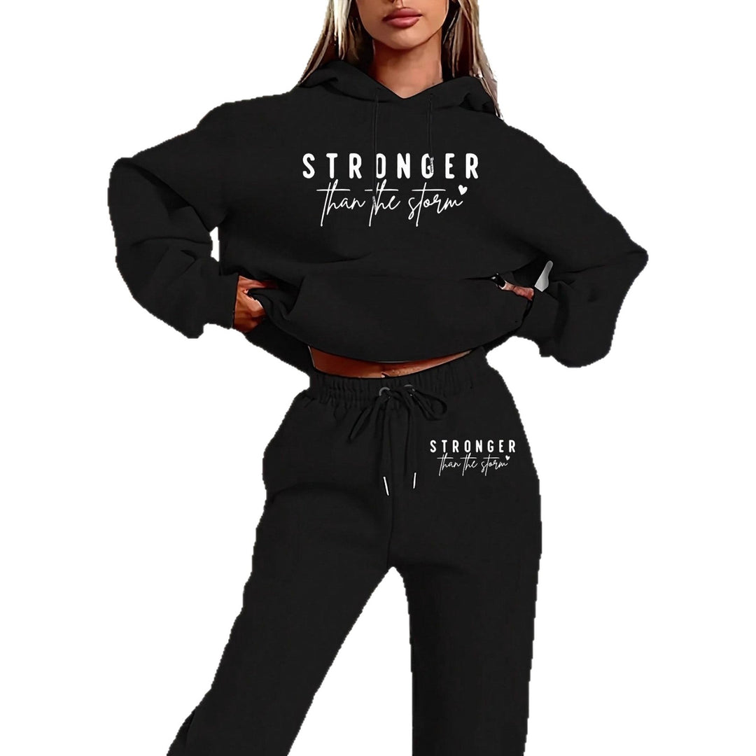 Women's cropped hoodie and jogging pants set with statement print, kangaroo pocket and elastic waistband Mune Fashion