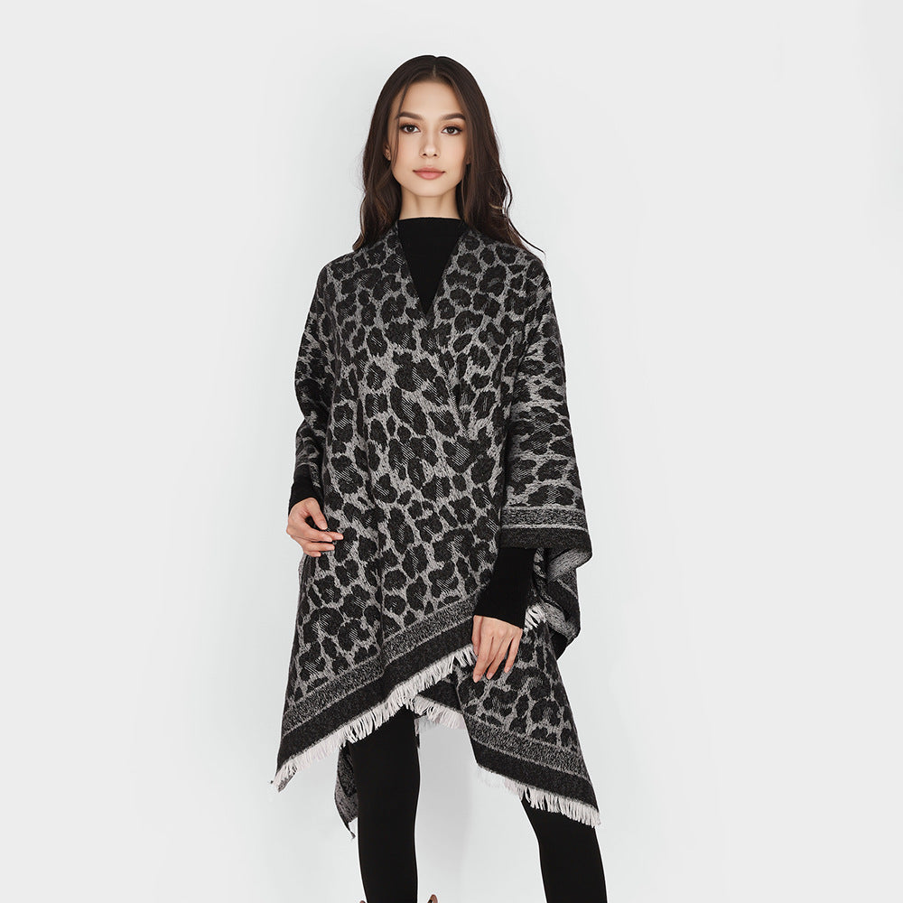 Women's Jacquard Poncho in Oversize Wrap with Leopard Print and Fringe Hem Mune Fashion
