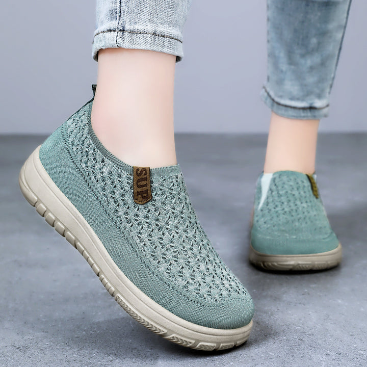 Women’s knitted slip-on comfort sneakers with elastic entry, breathable 3D knit, and cushioned EVA sole Mune Fashion