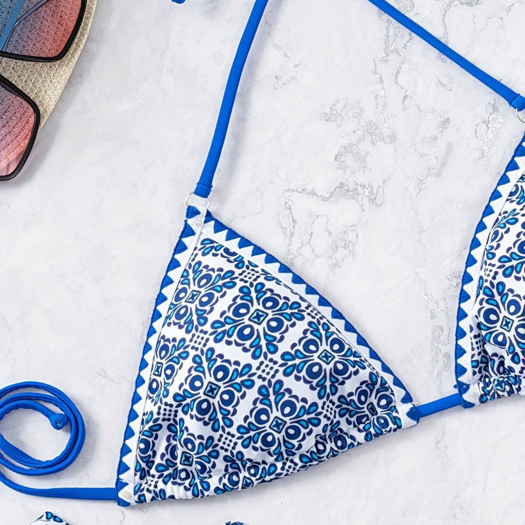 Women's Triangle Bikini with Playful Knot Design Mune Fashion