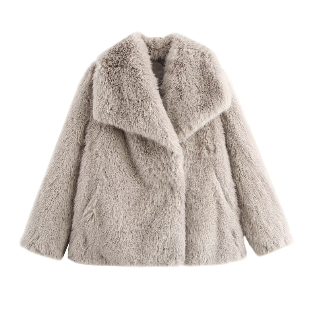 Ladies Short-Cut Faux-Fur Coat with Voluminous Shawl Collar and Straight Cut Mune Fashion