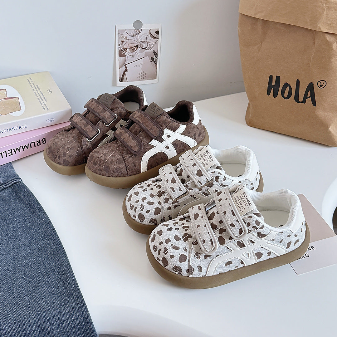 Ladies Fashion Sneakers with Velcro Closure and Animal Design Mune Fashion
