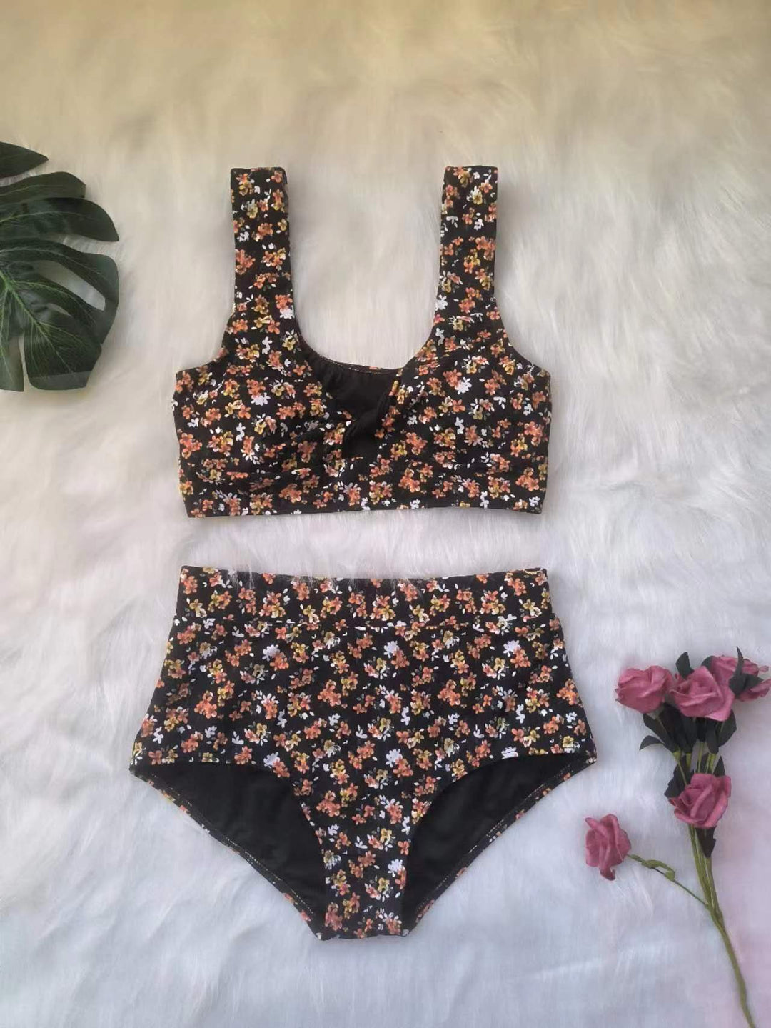 Women's High-Cut Bikini Set with Floral Pattern Mune Fashion