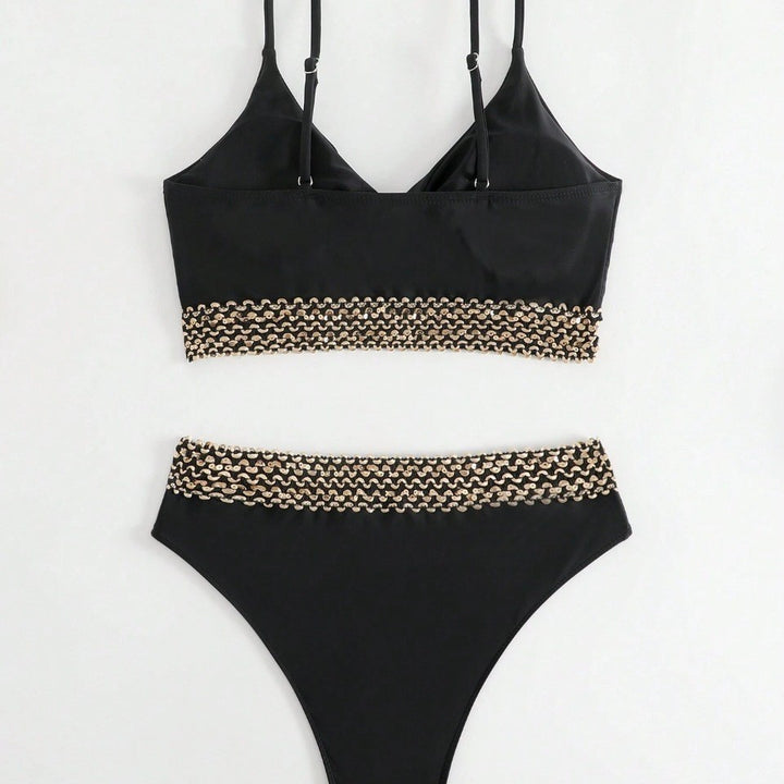 Women High-Cut Bikini with Elegant Chain Decoration Mune Fashion