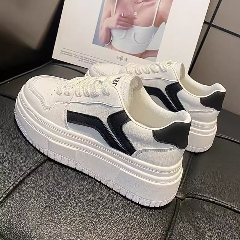 Ladies Elegant and fashionable sneakers with high platform sole Mune Fashion