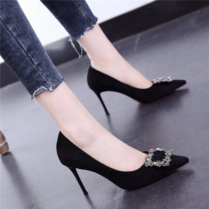 Ladies stiletto pumps with pointed toe and sparkling rhinestone appliqué Mune Fashion