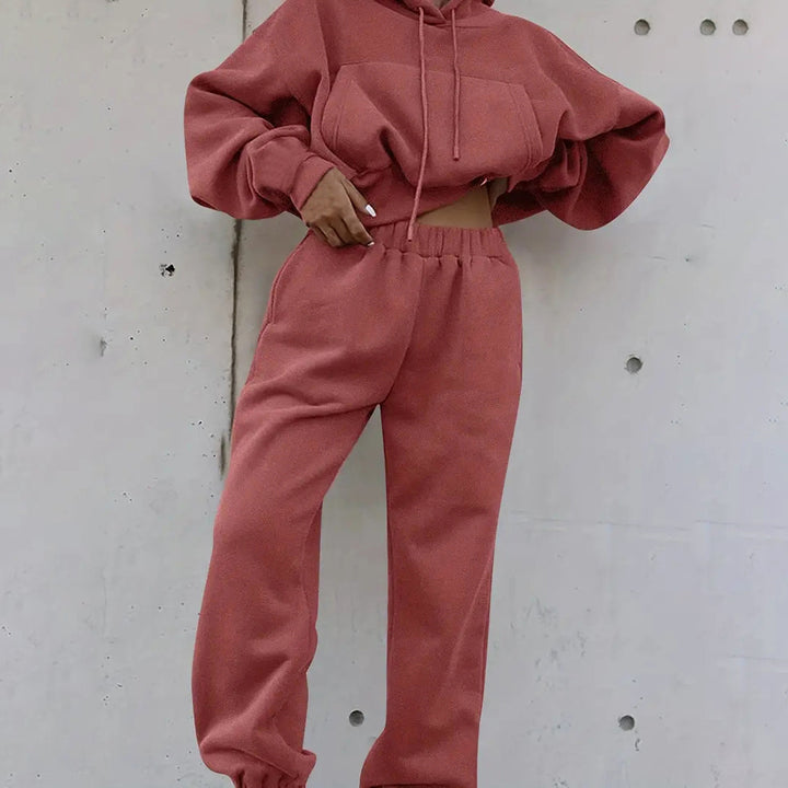 Women's cozy short hoodie and high-waisted joggers set Mune Fashion