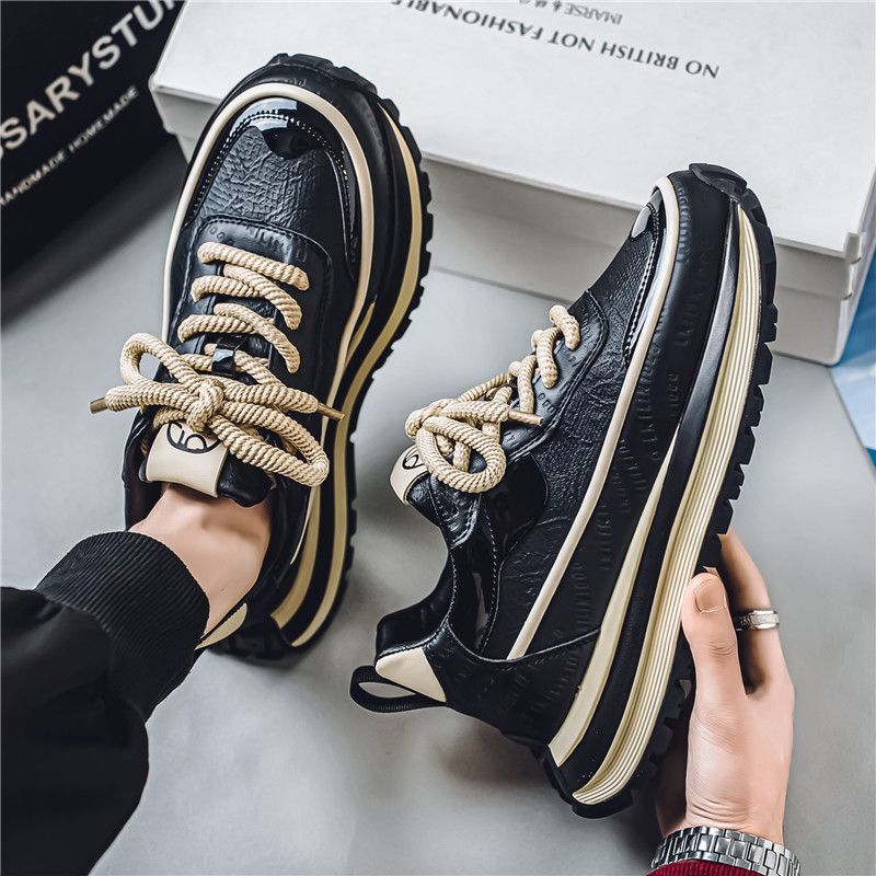 Women's fashionable sneakers with structured surface and stable sole Mune Fashion