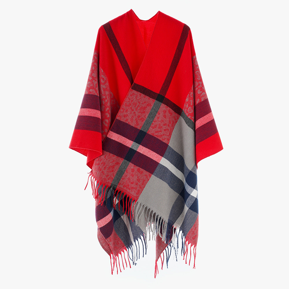 Women's Oversized Poncho with Fringes and Check Pattern Mune Fashion