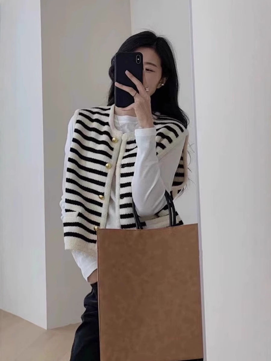 Women Short-Cut Striped Knit Vest with Gold-Colored Buttons and Patch Pockets Mune Fashion