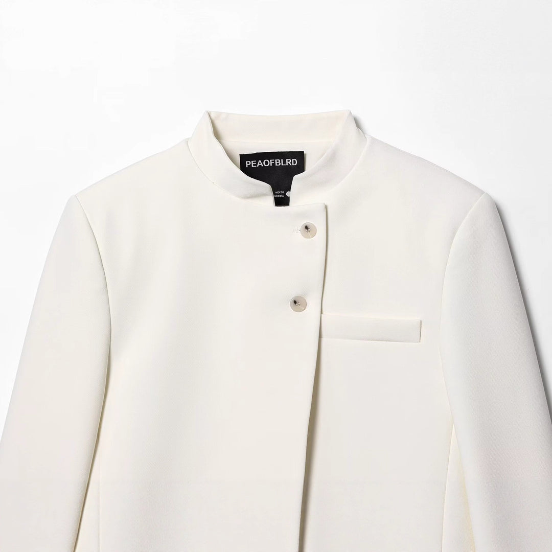 Women's short blazer with stand-up collar and asymmetric button placket Mune Fashion